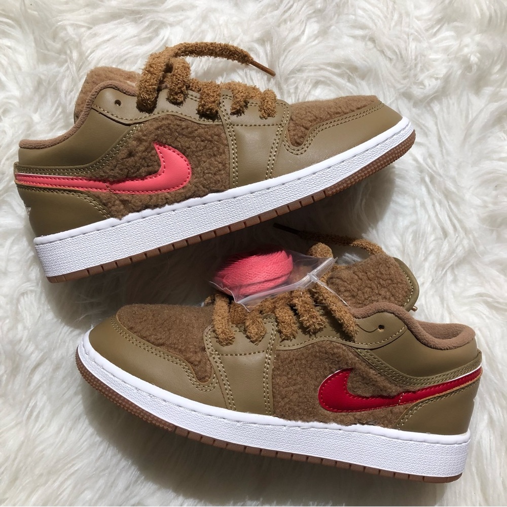 NEW NIKE Teddy bear air Jordan 1 low Size 5Y = 6.5 women’s sneakers shoes RARE